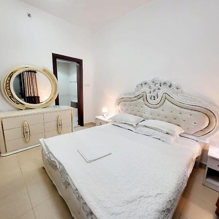 Cheap Holiday Home Ajman Exterior photo
