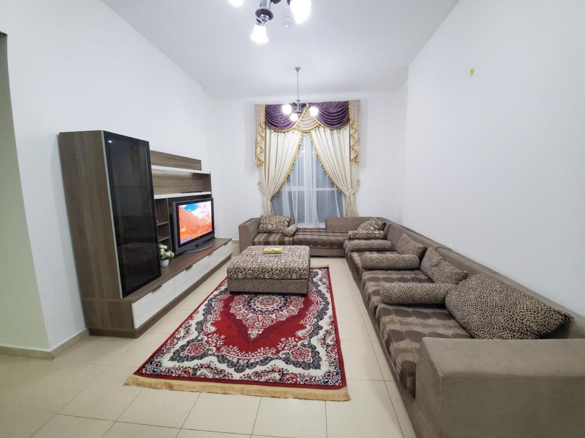 Cheap Holiday Home Ajman Exterior photo
