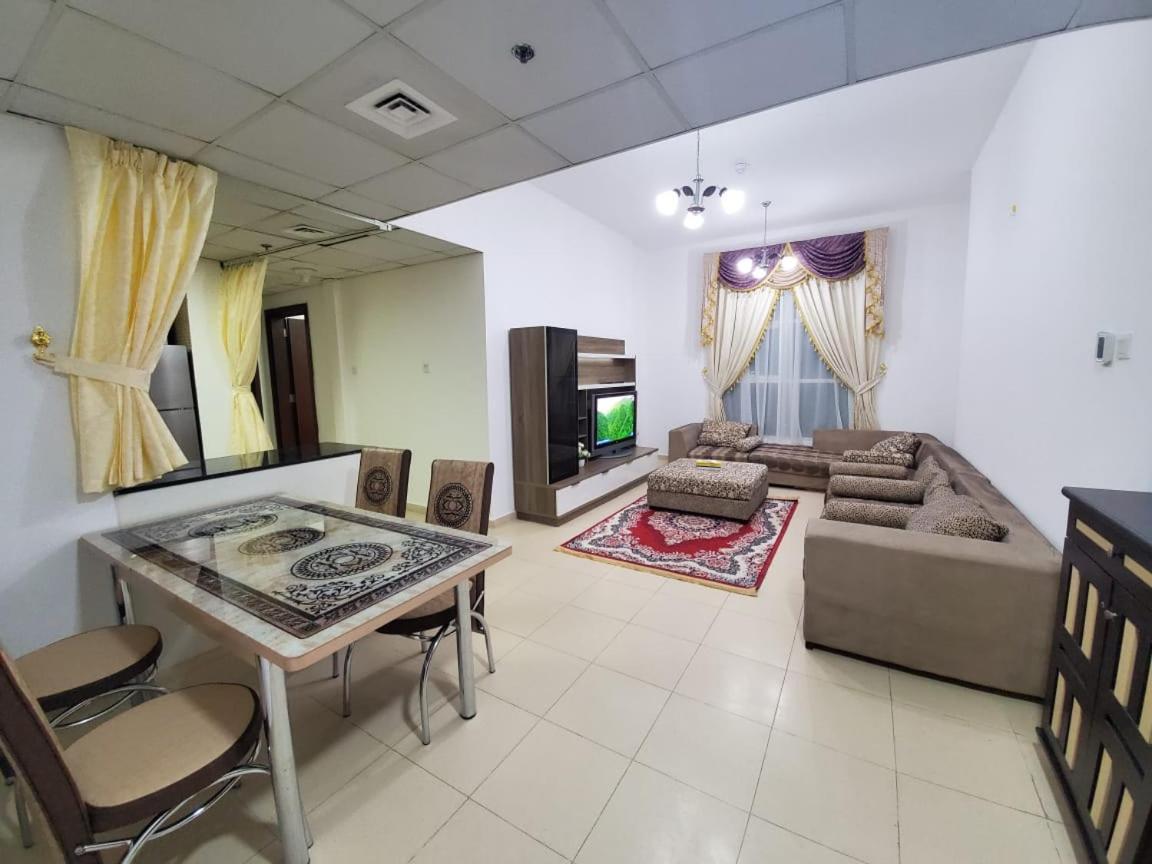 Cheap Holiday Home Ajman Exterior photo