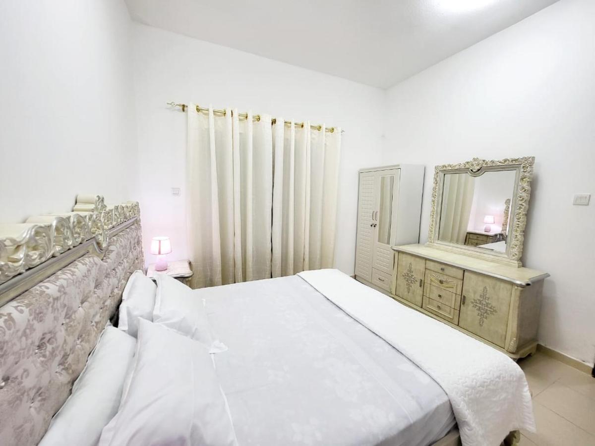 Cheap Holiday Home Ajman Exterior photo