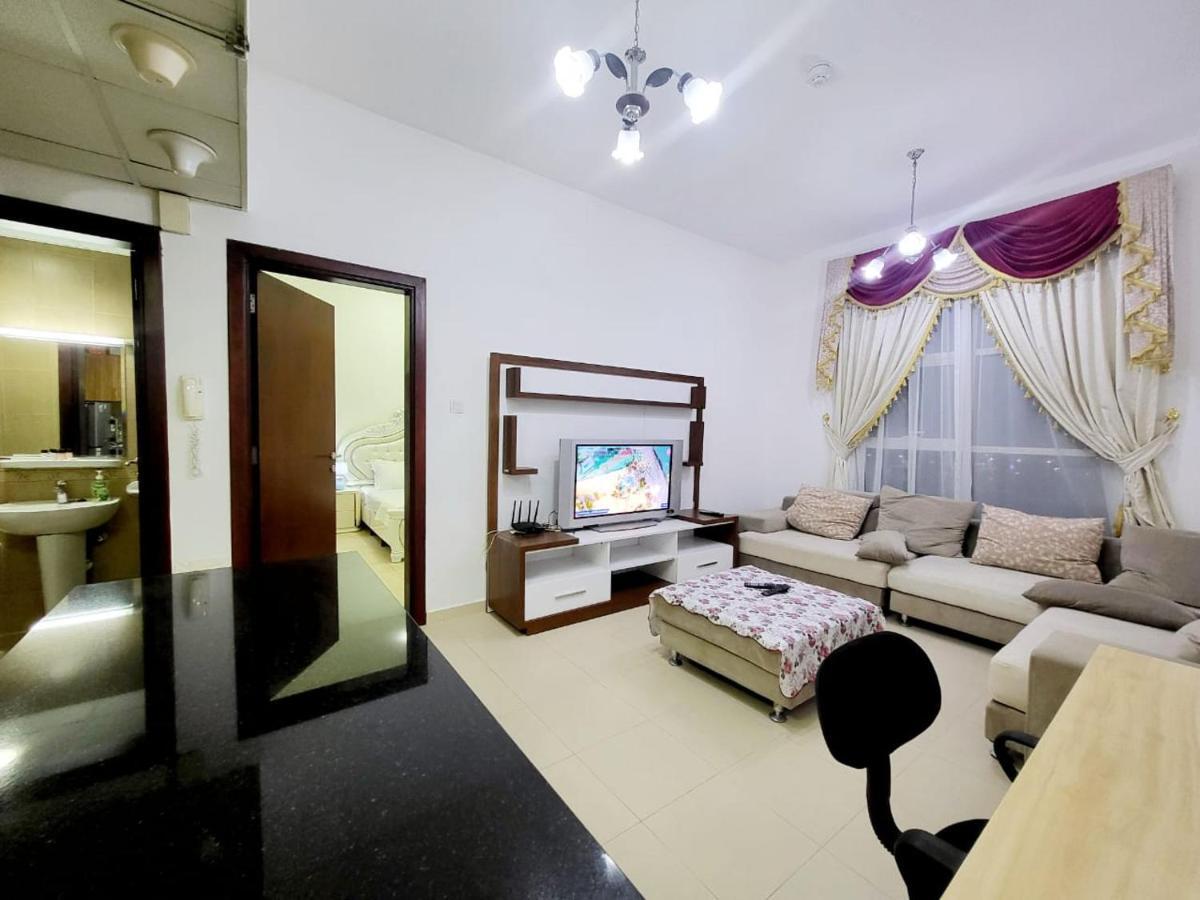 Cheap Holiday Home Ajman Exterior photo