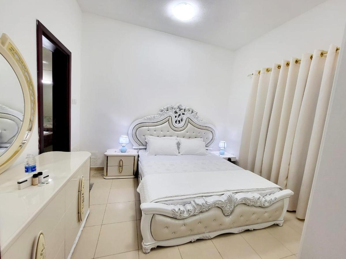 Cheap Holiday Home Ajman Exterior photo